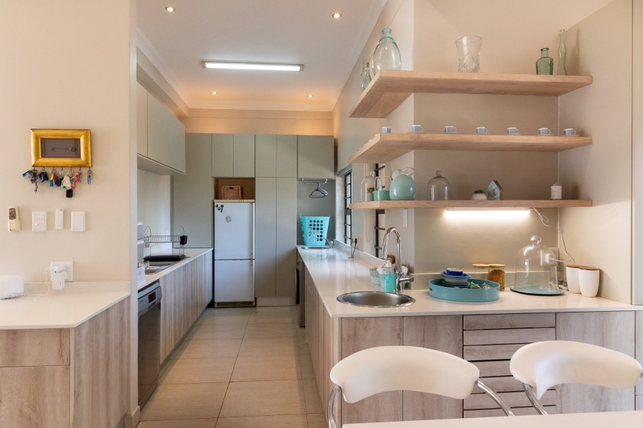 6 Bedroom Property for Sale in West Bank Eastern Cape